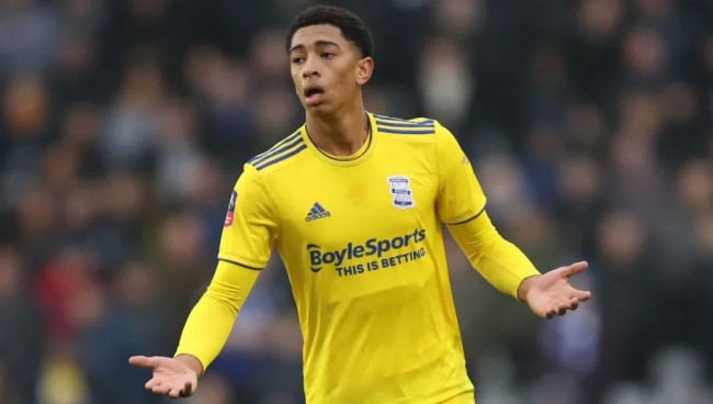 亚马尔：不会去想我是西班牙足球的新旗帜；目前没感到过压力（亚马尔：不把自己当作西班牙足球新象征，目前尚未感到压力）