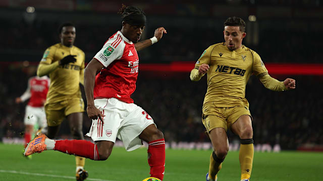 记者：申花今日奔赴天津，战津门虎应该会面临破密集防守难题（申花今日赴津战津门虎，破解密集防守成关键）