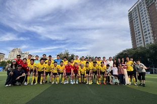 邮报：明年世界杯上下半场中段设强制补水时间，每次三分钟（邮报称：明年世界杯每半场中段将设3分钟强制补水暂停）