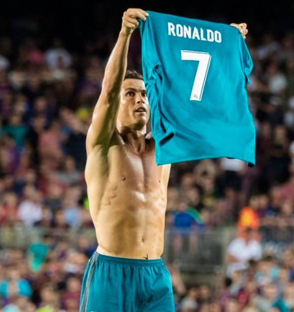 NBA：独行侠击败雄鹿 东契奇全场三双（NBA：独行侠力克雄鹿，东契奇砍下三双）