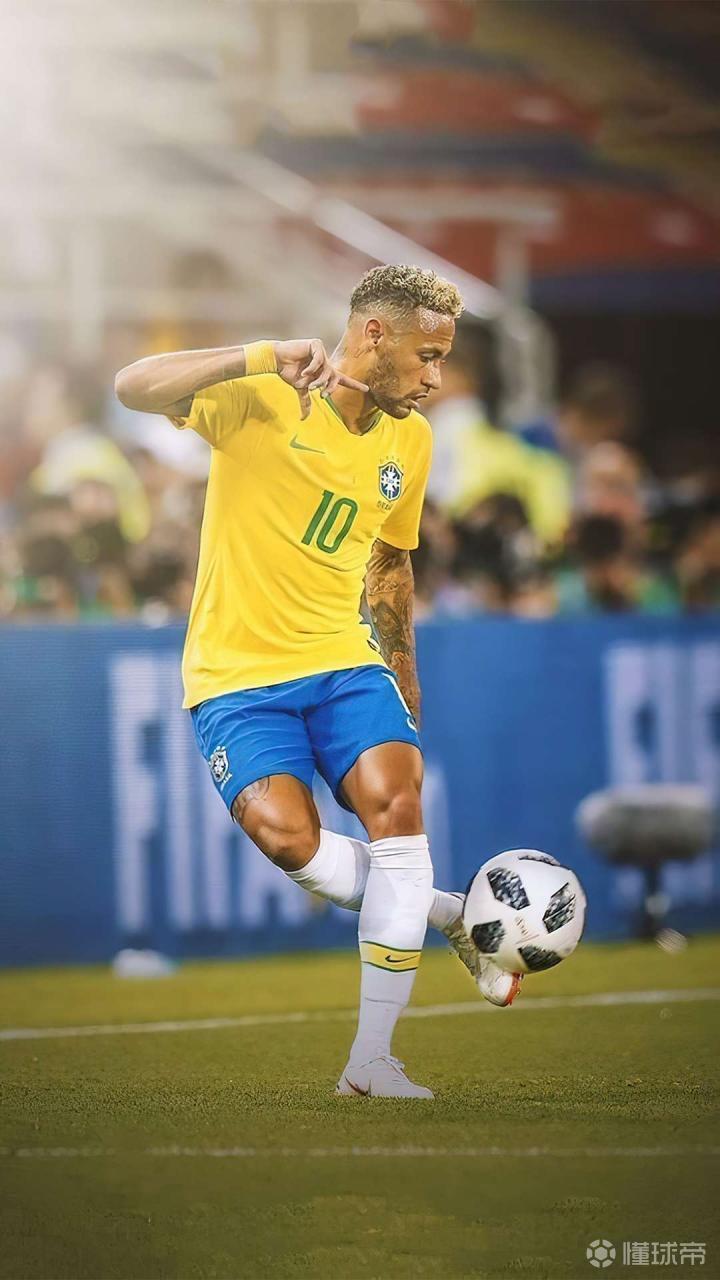 国米后卫邓弗里斯伤情不明复出无期，更换经纪人引转会猜测（国米后卫邓弗里斯伤势未明复出遥遥无期，换经纪人再起转会传闻）